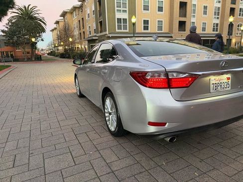 Used 2013 Lexus ES 350 w/ Luxury Pkg FWD image 9