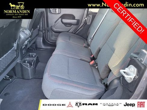 Certified 2025 Jeep Wrangler Unlimited Rubicon AWD/4WD image 18