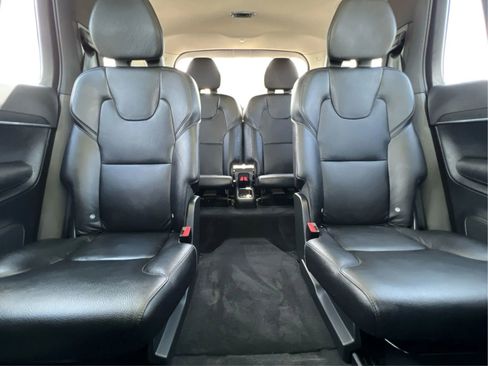 Used 2020 Volvo XC90 T6 Momentum w/ Protection Package Premier AWD/4WD image 19