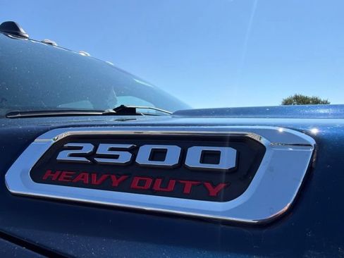 Used 2022 RAM 2500 Laramie AWD/4WD image 5