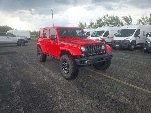 Used 2017 Jeep Wrangler Unlimited Rubicon AWD/4WD image 2