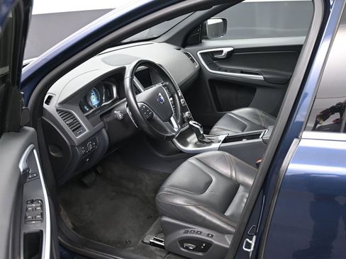Used 2015 Volvo XC60 T6 Platinum image 13