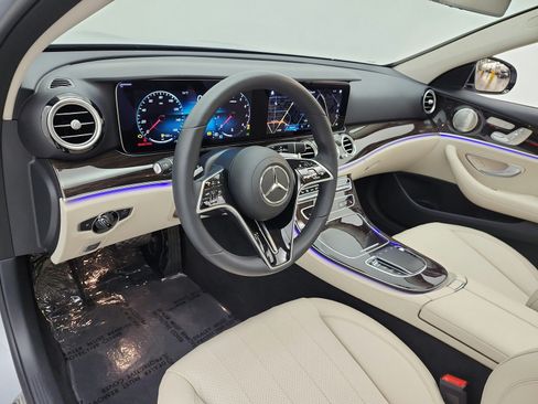 Used 2022 Mercedes-Benz E 350 Sedan image 9