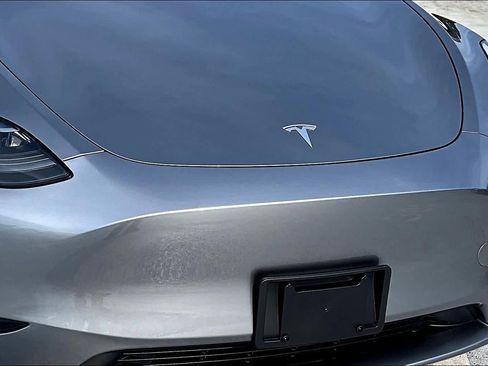 Used 2025 Tesla Model Y Performance AWD/4WD image 28