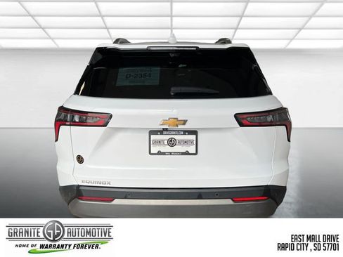 Used 2025 Chevrolet Equinox LT w/ Convenience Package II FWD image 5