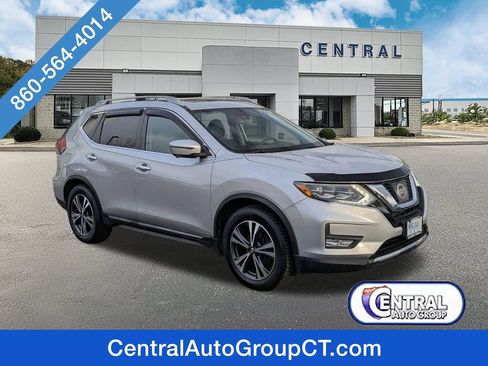 Used 2017 Nissan Rogue SL w/ SL Premium Package image 1