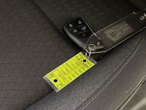 Used 2024 Chevrolet Silverado 1500 Custom image 19