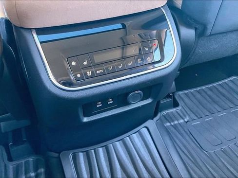 Used 2025 INFINITI QX80 Luxe image 34