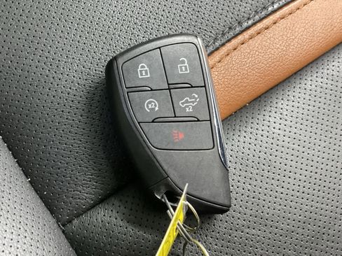 Used 2025 GMC Sierra 3500 AT4 w/ AT4 Premium Plus Package image 27