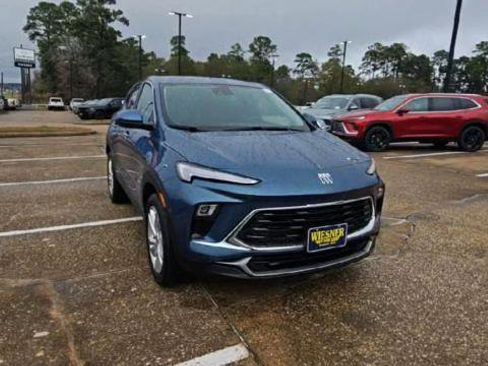 Certified 2025 Buick Encore GX Preferred image 2