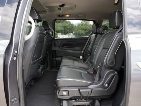 Used 2023 Honda Odyssey Elite image 16