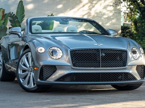 Used 2024 Bentley Continental GT V8 image 36
