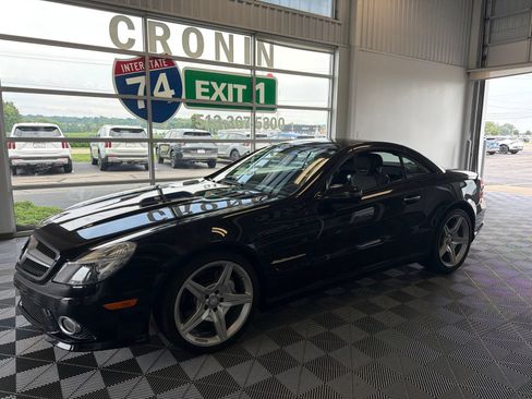 Used 2011 Mercedes-Benz SL 550 image 3