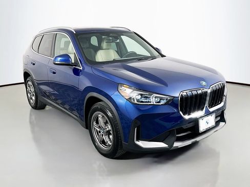 Used 2023 BMW X1 xDrive28i w/ Convenience Package AWD/4WD image 3
