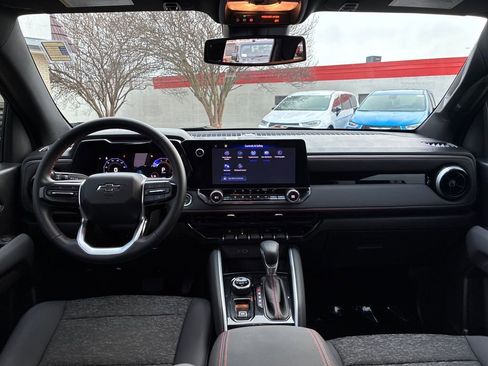 Used 2024 Chevrolet Colorado Z71 w/ Z71 Convenience Package 2 image 13