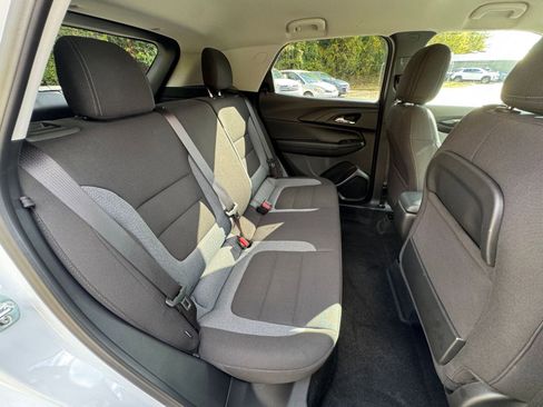 Used 2025 Chevrolet TrailBlazer LT image 34