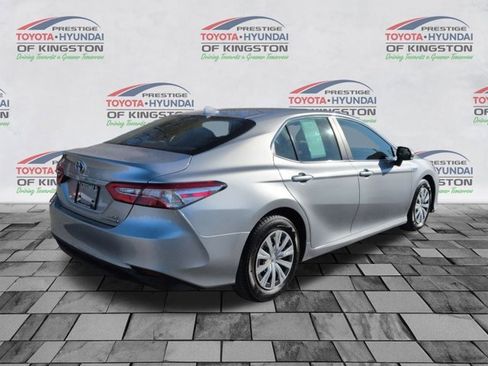 Certified 2020 Toyota Camry LE image 3