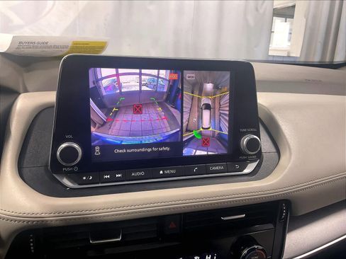 Used 2021 Nissan Rogue SV image 19