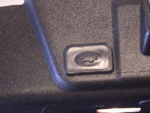 Used 2015 Buick Enclave Leather image 16