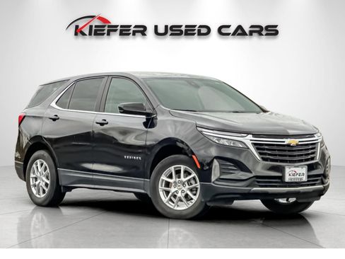 Used 2024 Chevrolet Equinox LT image 2