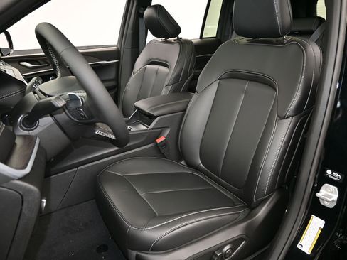 New 2026 Jeep Grand Cherokee Limited w/ Limited Altitude Package RWD image 10