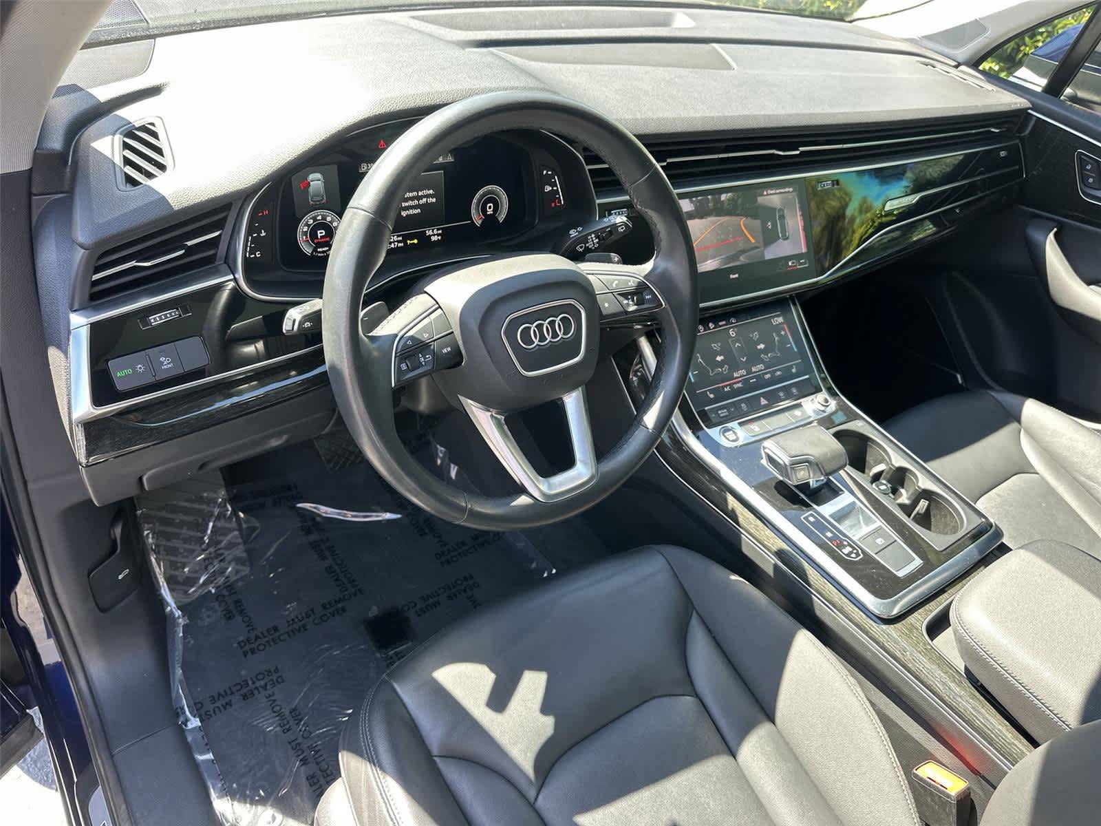 Used 2021 Audi Q7 2.0T Premium Plus w/ Premium Plus Package AWD/4WD image 2