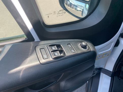 Used 2026 RAM ProMaster 2500 w/ Convenience Group FWD image 15