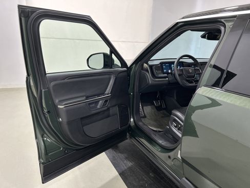 Used 2023 Rivian R1S Adventure image 16