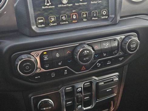 Used 2021 Jeep Wrangler Unlimited Sahara image 18