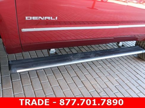 Used 2017 GMC Yukon Denali w/ Open Road Package image 10