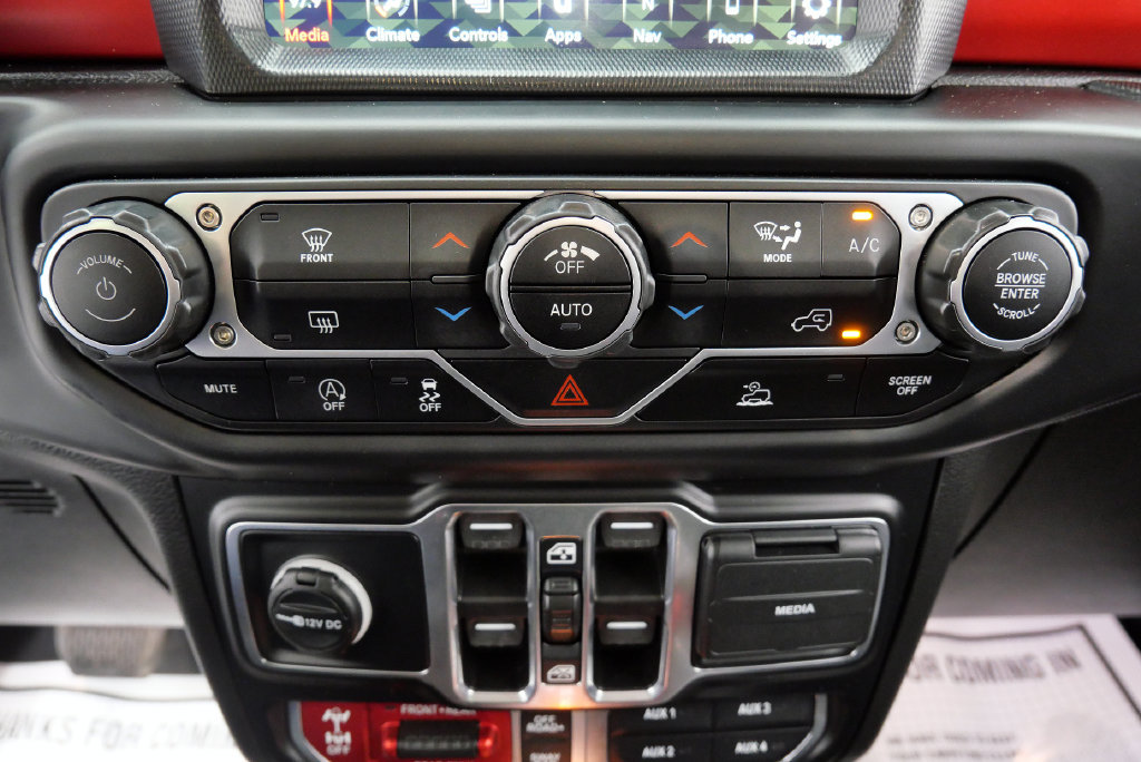Used 2023 Jeep Gladiator Rubicon w/ LED Lighting Group AWD/4WD image 29