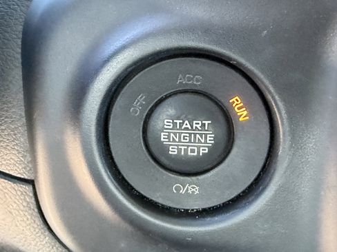 Used 2021 Jeep Gladiator Rubicon image 24