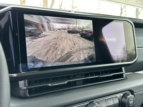 New 2026 Jeep Gladiator Sport image 7