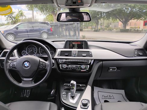 Used 2017 BMW 320i Sedan image 89