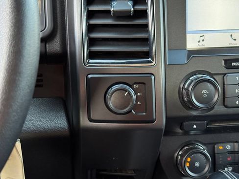 Used 2018 Ford F150 XLT w/ Equipment Group 302A Luxury AWD/4WD image 12