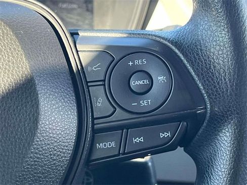 Used 2022 Toyota Corolla LE image 23
