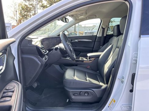 Used 2025 Buick Envision Preferred image 16