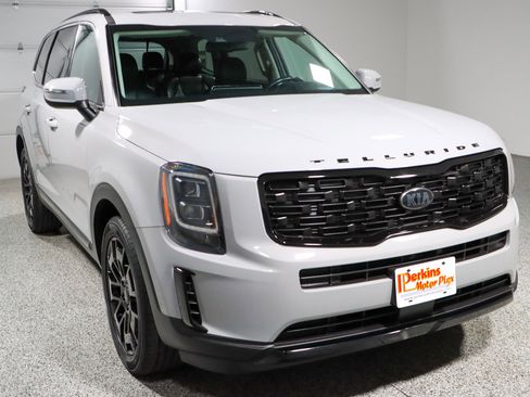 Used 2021 Kia Telluride EX w/ EX Premium Package image 5