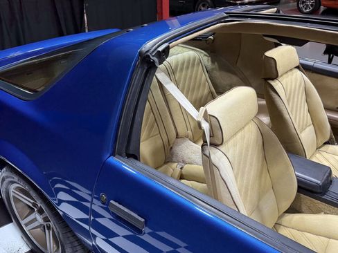 Used 1987 Chevrolet Camaro Z28 image 37