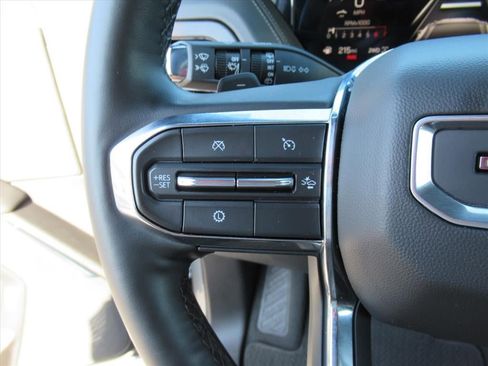 Used 2025 GMC Yukon XL Denali image 18