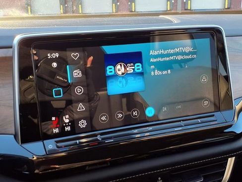 Used 2024 Volkswagen Atlas SE image 8