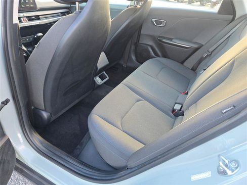 Used 2025 Kia K4 FWD image 19