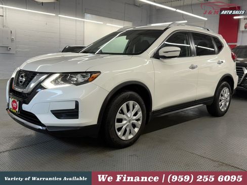 Used 2017 Nissan Rogue S w/ S Appearance Package AWD/4WD image 1
