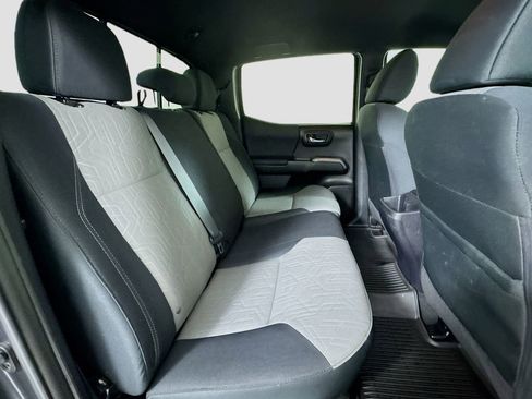 Used 2021 Toyota Tacoma TRD Sport image 22