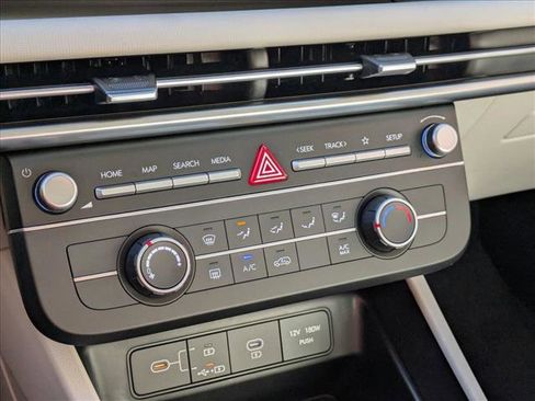 New 2026 Hyundai Tucson SE image 15