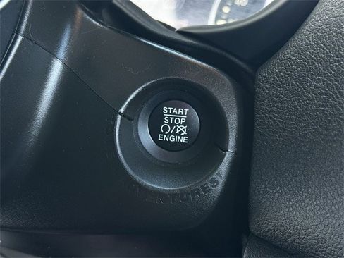 Used 2021 Jeep Renegade Limited image 24