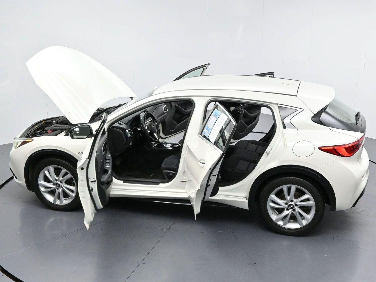 Used 2018 INFINITI QX30 FWD image 36