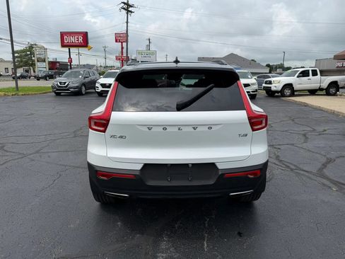 Used 2020 Volvo XC40 T4 R-Design w/ Protection Package FWD image 5