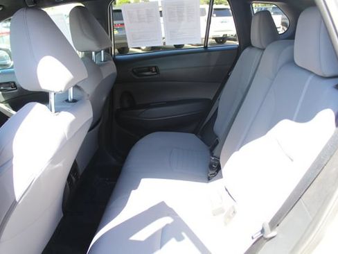 Used 2025 Toyota Corolla Cross AWD Hybrid image 9