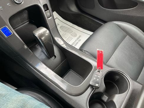 Used 2013 Chevrolet Volt Premium w/ Premium Trim Package image 21